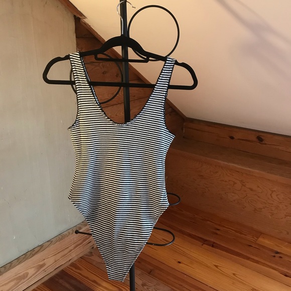 Wild Fable Black White Striped Bodysuit, EUC, M - Picture 2 of 14